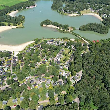 Gezellig Chalet Met 2 Slaapkamers En Zicht Op Het Water Erm Exterior foto